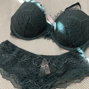 VS Dream Angels Push Up Bra & Panties Set